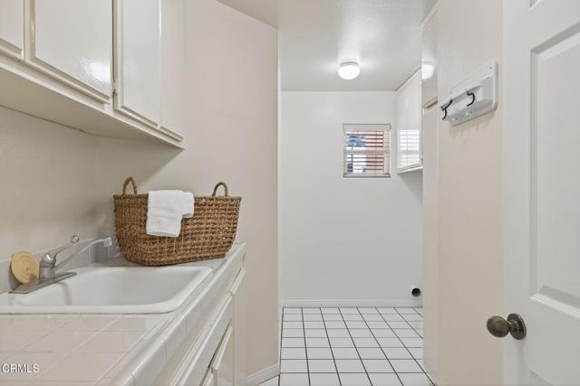 28 San Bernardino Avenue, Ventura CA: https://media.crmls.org/mediaz/fb0e6a65-7bb2-416d-a569-51d88e11cf9d.jpg