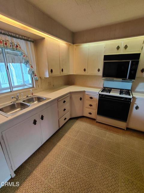 Detail Gallery Image 14 of 37 For 195 Tierra Rejada Rd #190,  Simi Valley,  CA 93065 - 2 Beds | 2 Baths