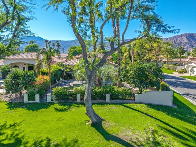 78700 Cabrillo Way, La Quinta CA: https://media.crmls.org/mediaz/fb0f4f4d-d4d0-4eef-acb7-ffb310ced143.jpg