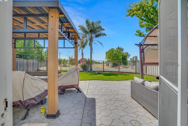 1969 Buena Vista Ave, Livermore CA: https://media.crmls.org/mediaz/fb0fe463-cb72-4992-acca-d1e9a4a10cdf.jpg