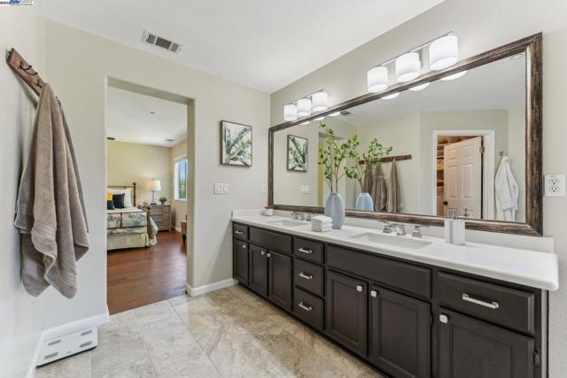 1159 Vintner Pl, Livermore CA: https://media.crmls.org/mediaz/fb104de7-3c47-4b47-8087-a54550dcc09e.jpg
