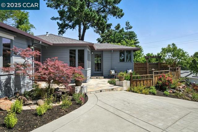 1341 Juanita Dr, Lafayette CA: https://media.crmls.org/mediaz/fb1068e7-ea53-4309-a812-1215c8d60947.jpg