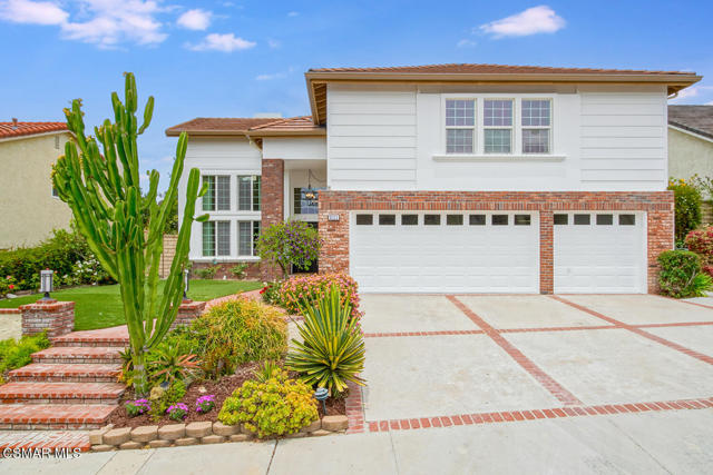 2111 Peak Place, Thousand Oaks CA: https://media.crmls.org/mediaz/fb106eb7-8d64-4c1c-8a24-5624c9e8fd96.jpg