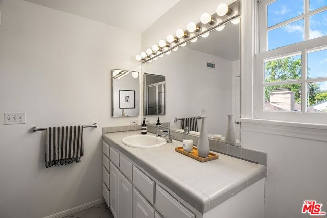 3173 Butler Avenue photo 42