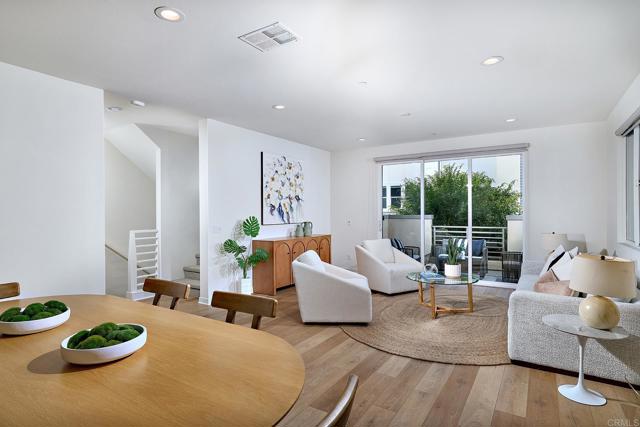 6140 Colt Place, Carlsbad CA: https://media.crmls.org/mediaz/fb119ba5-d2a8-48f5-8ea7-c48e4568d9b5.jpg