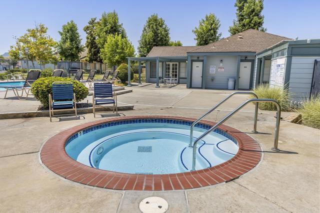 Detail Gallery Image 29 of 35 For 2425 Hawthorn Glen, Escondido,  CA 92027 - 3 Beds | 2 Baths
