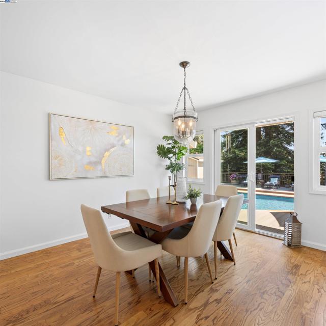 18767 Lamson Rd, Castro Valley CA: https://media.crmls.org/mediaz/fb12a701-b145-4e8c-a731-e9bcfd4219c4.jpg