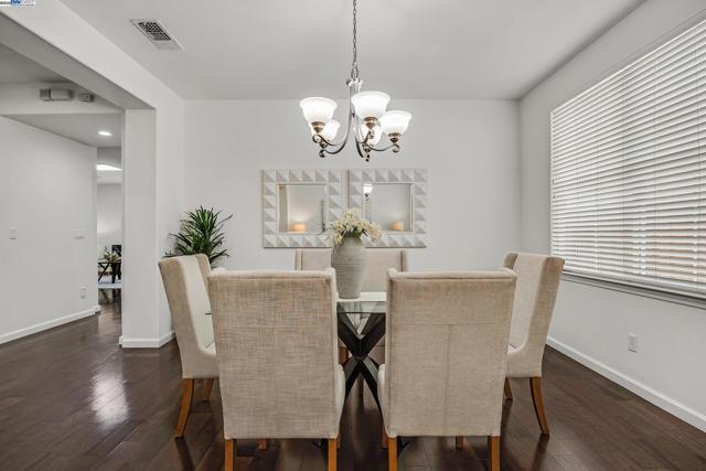 6278 Murdock Way, San Ramon CA: https://media.crmls.org/mediaz/fb12e870-6fdc-4a46-8840-d0dfc96226b7.jpg