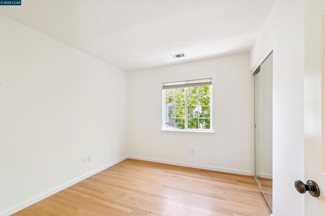 10647 Mcbride Ln, Dublin CA: https://media.crmls.org/mediaz/fb13b74d-83ea-4ddd-a26c-ec33b2323bee.jpg