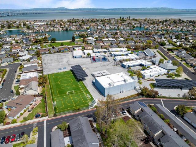 714 Comet Drive, Foster City CA: https://media.crmls.org/mediaz/fb1447c6-ca52-4d27-b5ca-05dbfeb18a12.jpg