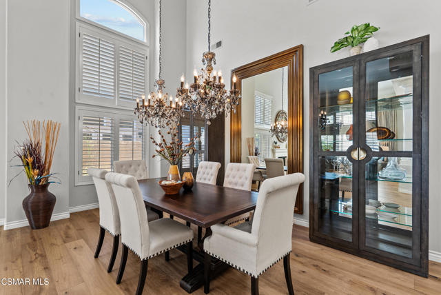 48 Golden Glen Drive, Simi Valley CA: https://media.crmls.org/mediaz/fb1447c9-af58-43fe-bf16-d13db73fdfd8.jpg