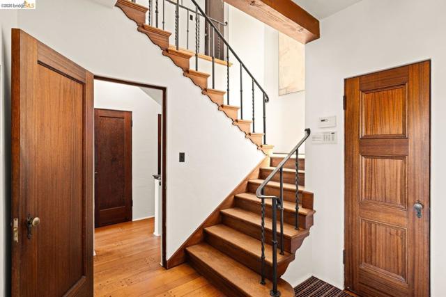 636 Euclid Ave, Berkeley CA: https://media.crmls.org/mediaz/fb144882-34b8-49eb-ab40-cfc75cdae83d.jpg