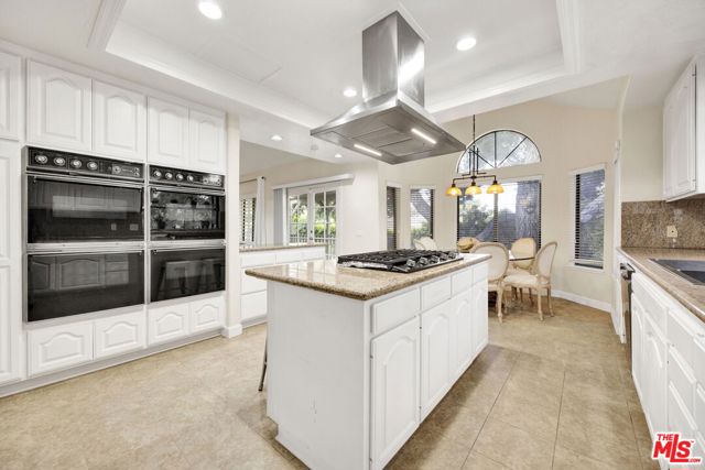 2200 Shenandoah Lane, Glendora CA: https://media.crmls.org/mediaz/fb14d2cb-0958-4dc4-9cef-6ce0e6ff8d20.jpg