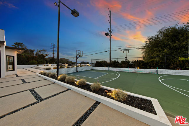 3144 Corda Drive, Los Angeles CA: https://media.crmls.org/mediaz/fb156367-30b5-4ea7-8822-eb2e546527d4.jpg