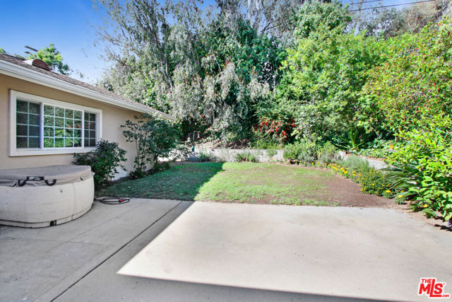 2623 S Beverly Drive, Los Angeles CA: https://media.crmls.org/mediaz/fb157fca-da75-4d91-ac6a-c81b6ccc2cb4.jpg