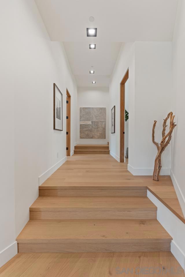 5758 Las Palomas, Rancho Santa Fe CA: https://media.crmls.org/mediaz/fb15a4b2-1cf4-4a42-9fa4-dcc153699963.jpg