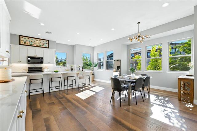 324 Cherokee Loop, Mountain View CA: https://media.crmls.org/mediaz/fb171e26-88f6-4e00-8166-4b776f8871ea.jpg
