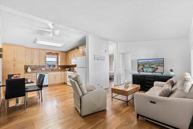191 Geronimo Street, Palm Springs CA: https://media.crmls.org/mediaz/fb1738a9-e966-455f-be6a-7a7256bd483c.jpg