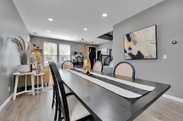 3023 Canoas Villa, San Jose CA: https://media.crmls.org/mediaz/fb183a8f-693c-4c34-a8d2-bb9d3df9c8e3.jpg