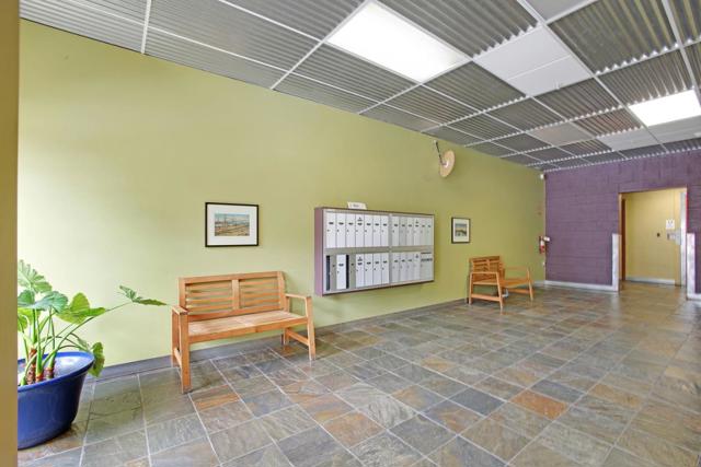 850 W Grand Avenue, Oakland CA: https://media.crmls.org/mediaz/fb187b65-a35e-4dfd-8563-bcc197d8423f.jpg