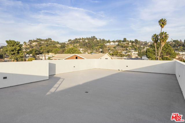 3210 1/2 Verdugo Road, Los Angeles CA: https://media.crmls.org/mediaz/fb18c57d-455d-49fc-b596-aab29b307c30.jpg