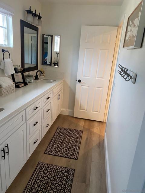 43041 Noble Court, Temecula CA: https://media.crmls.org/mediaz/fb18dad3-80d8-4947-9a43-487af01febc2.jpg