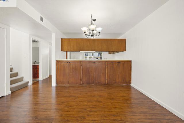3112 La Campania, Alameda CA: https://media.crmls.org/mediaz/fb1a4e40-af4c-40fa-8fda-1e3b0b8ef1ac.jpg