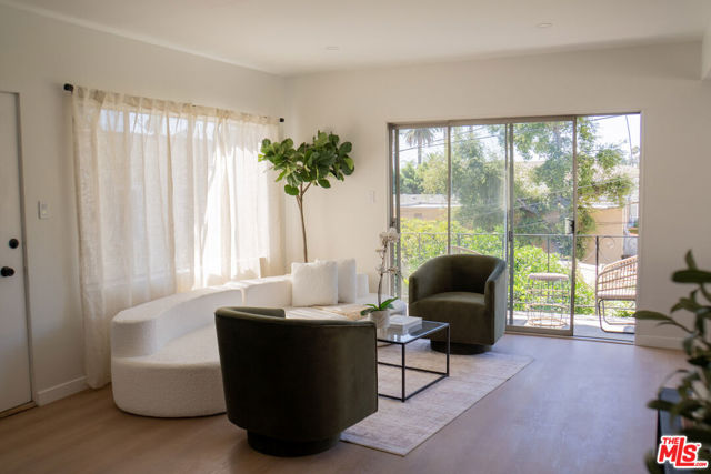 4579 Ambrose Avenue, Los Angeles CA: https://media.crmls.org/mediaz/fb1a8be5-aa79-4890-ba0d-cc9de6bde1bd.jpg