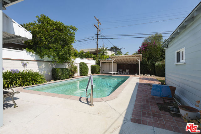 14755 Huston Street photo 8