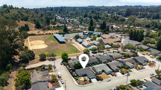 5090 Chiquita Way, Soquel CA: https://media.crmls.org/mediaz/fb1bcba5-4263-4b4e-a969-1a6de2183f20.jpg