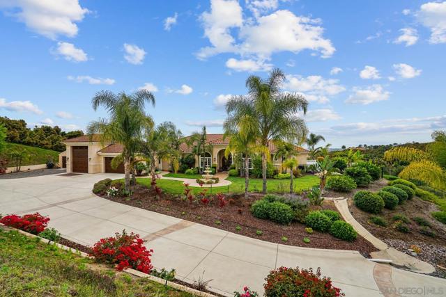 2224 Dos Lomas, Fallbrook CA: https://media.crmls.org/mediaz/fb1c6c85-beef-4491-b686-f089fe15fc73.jpg