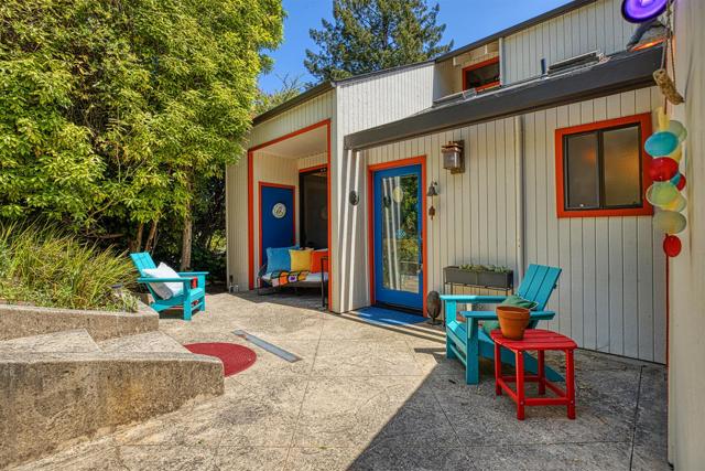449 High Street, Santa Cruz CA: https://media.crmls.org/mediaz/fb1c8aff-9eb7-4523-a468-423712caa04b.jpg