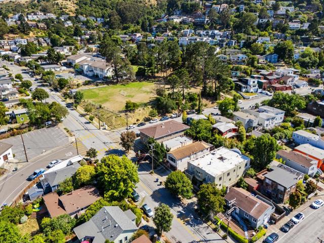 460 San Bruno Avenue, Brisbane CA: https://media.crmls.org/mediaz/fb1e19de-898f-4f79-a320-4ac8fee86863.jpg