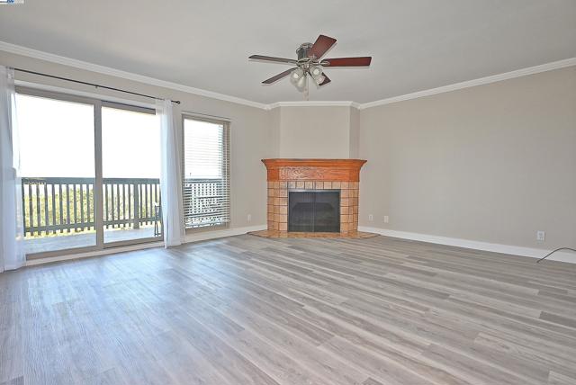 19100 Crest Ave, Castro Valley CA: https://media.crmls.org/mediaz/fb1e1ae6-91ba-46b3-a9e7-0c590db175c6.jpg