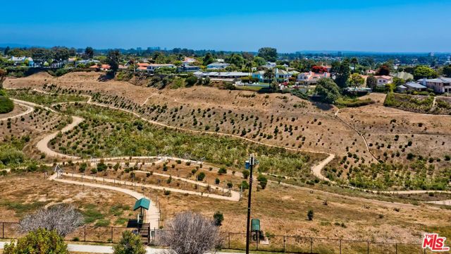 15230 Friends Street, Pacific Palisades, California 90272, 3 Bedrooms Bedrooms, ,2 BathroomsBathrooms,Single Family Residence,For Sale,Friends,24430907