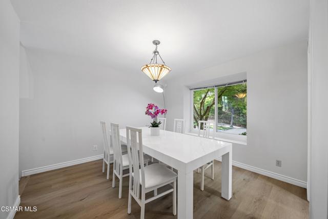 6755 Oak Springs Drive, Oak Park CA: https://media.crmls.org/mediaz/fb1fdd66-bd6a-4b74-91cc-be3380de9f25.jpg