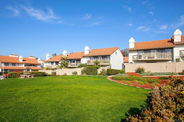 Detail Gallery Image 32 of 35 For 6673 Corte Maria, Carlsbad,  CA 92009 - 3 Beds | 2 Baths