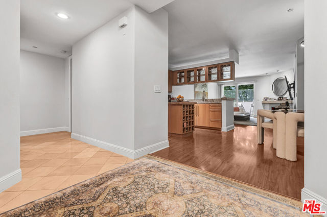 1521 Greenfield Avenue, Los Angeles CA: https://media.crmls.org/mediaz/fb21d6cd-1a3d-49fa-a0c4-8b1e36ea3263.jpg
