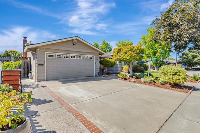 978 Woodgrove Lane, San Jose CA: https://media.crmls.org/mediaz/fb233499-2233-4d65-96f6-ce1a9ce63585.jpg