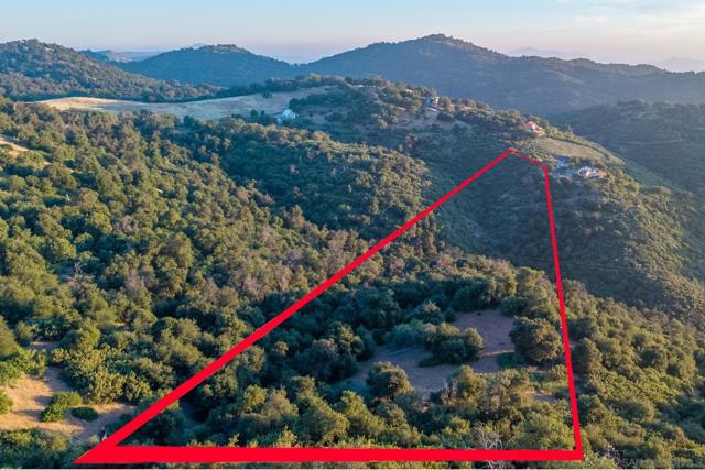 3890 Eagle Ridge, Julian CA: https://media.crmls.org/mediaz/fb23623b-b4ba-43ae-bd68-73d75567c836.jpg