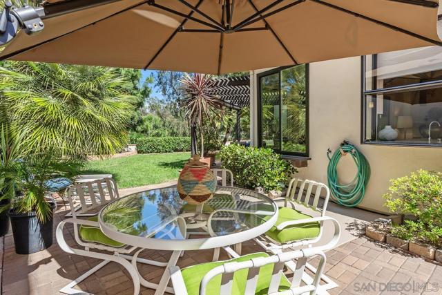 17635 Parlange Pl, San Diego CA: https://media.crmls.org/mediaz/fb236ab9-ba49-4baa-a439-62f9fe58b15e.jpg