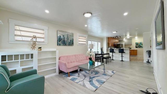 10923 Foothill Boulevard, Oakland CA: https://media.crmls.org/mediaz/fb2373d6-0891-4818-a71c-c43a70946ec4.jpg