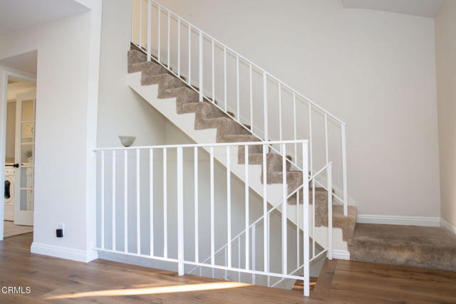 Detail Gallery Image 4 of 43 For 741 Warwick Ave, Thousand Oaks,  CA 91360 - 2 Beds | 1/1 Baths