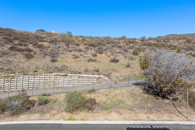 12737 Savannah Creek Drive, San Diego CA: https://media.crmls.org/mediaz/fb239dd4-0090-4ce6-8b9a-5cb3de99f654.jpg