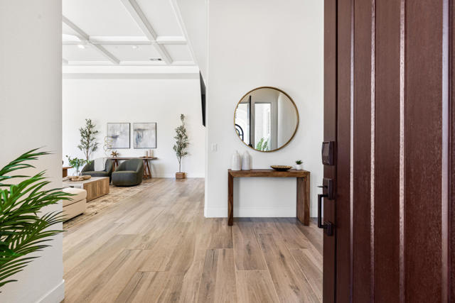 81350 Merv Griffin Way, La Quinta CA: https://media.crmls.org/mediaz/fb23d8e3-20f1-4f87-821c-747d162c260a.jpg