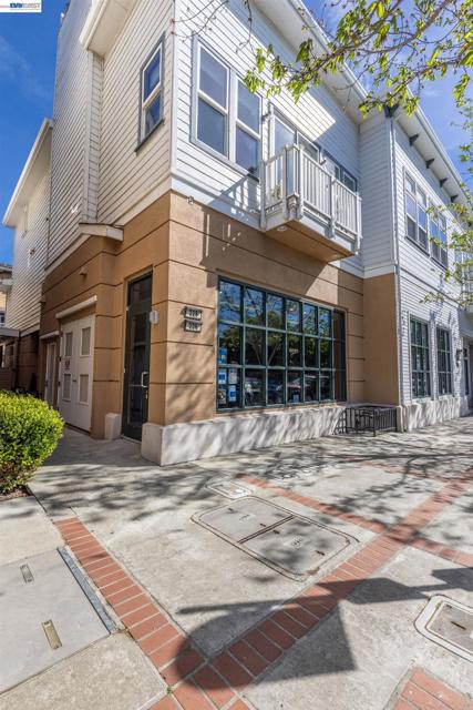 Image 29 of 46 For 228 1st St  