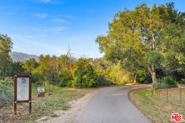 6591 Camino Venturoso, Goleta CA: https://media.crmls.org/mediaz/fb2465f9-a977-4e2e-b457-52c4d922fa01.jpg