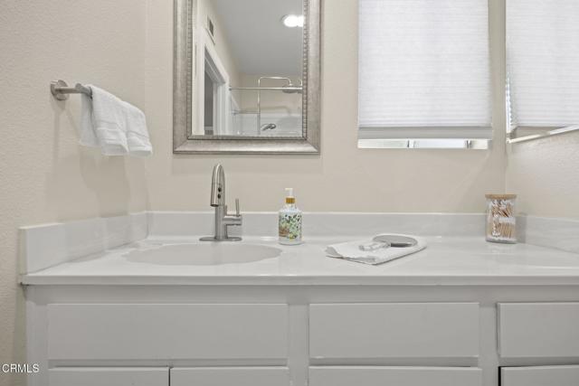 4222 Village 4, Camarillo CA: https://media.crmls.org/mediaz/fb24cf94-b7aa-44c7-b0f1-908061214fee.jpg