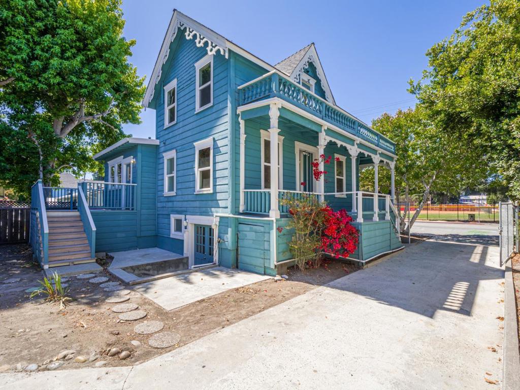 807 Laurel Street