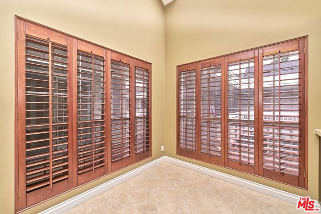 13078 Mindanao Way, Marina del Rey CA: https://media.crmls.org/mediaz/fb24fdd7-f290-4331-8691-8a441318d204.jpg